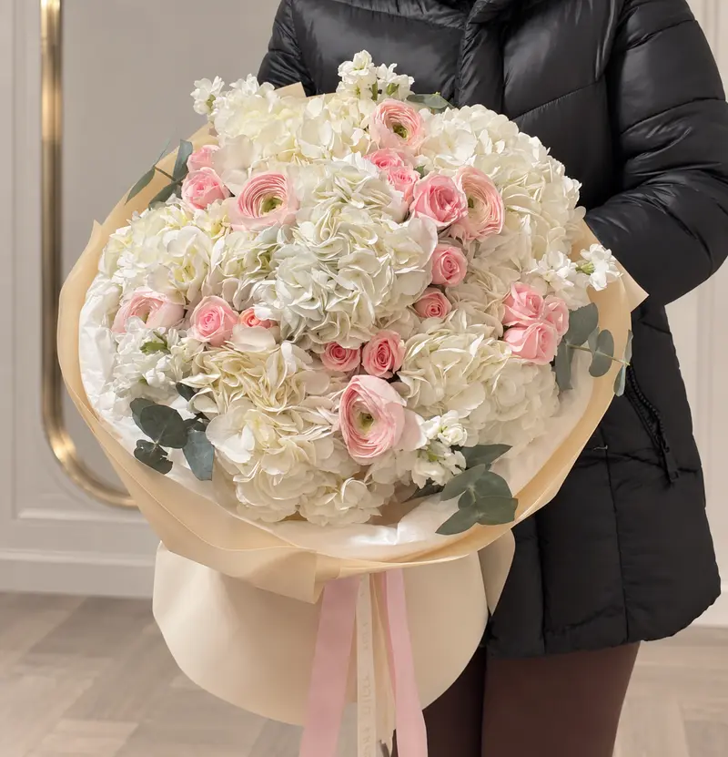 Blush Cloud Bouquet